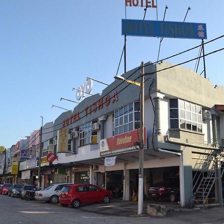 Oyo 89737 Hotel Tishoa Kampong Batu Tiga Ngoại thất bức ảnh