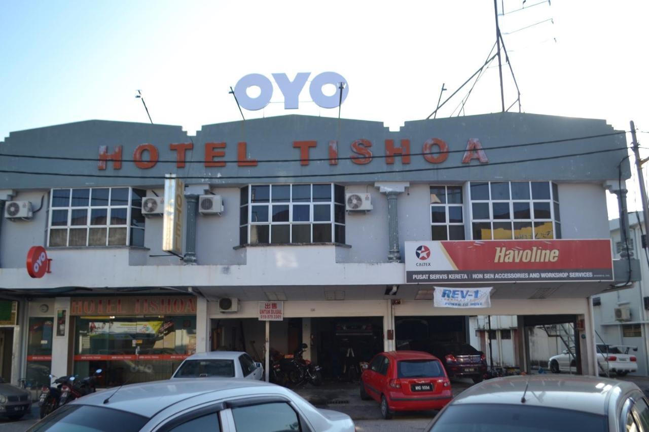 Oyo 89737 Hotel Tishoa Kampong Batu Tiga Ngoại thất bức ảnh